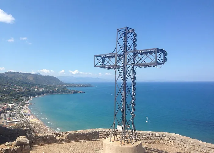 Pepito Palace 住宿加早餐酒店 切法卢
